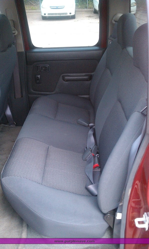 image for item 6111 2004 Nissan Frontier XE