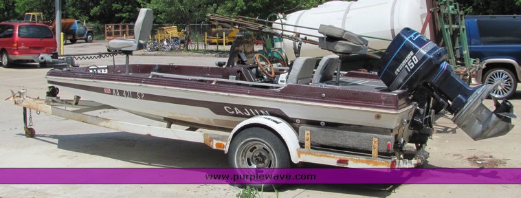 image for item 6115 1978 Cajun 17' boat