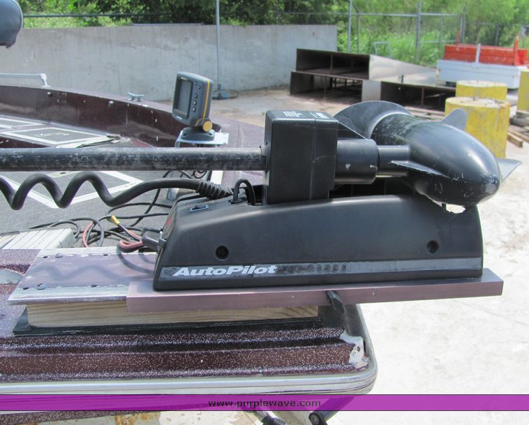 image for item 6115 1978 Cajun 17' boat