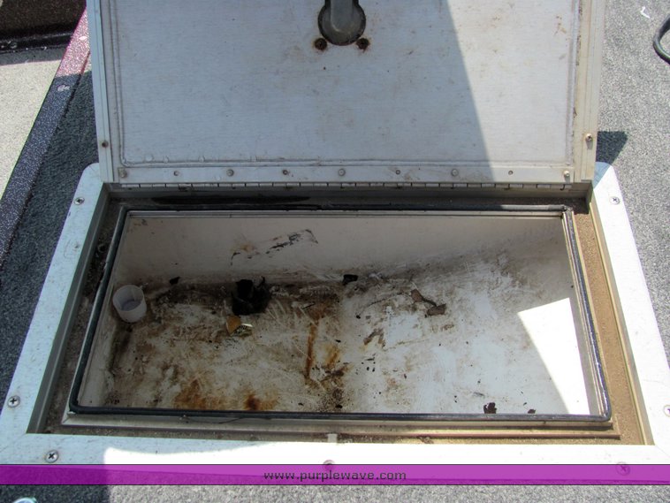 image for item 6115 1978 Cajun 17' boat