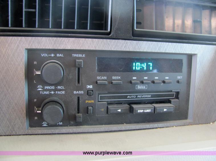 image for item 6188 1994 Chevrolet G30 Montego motor home