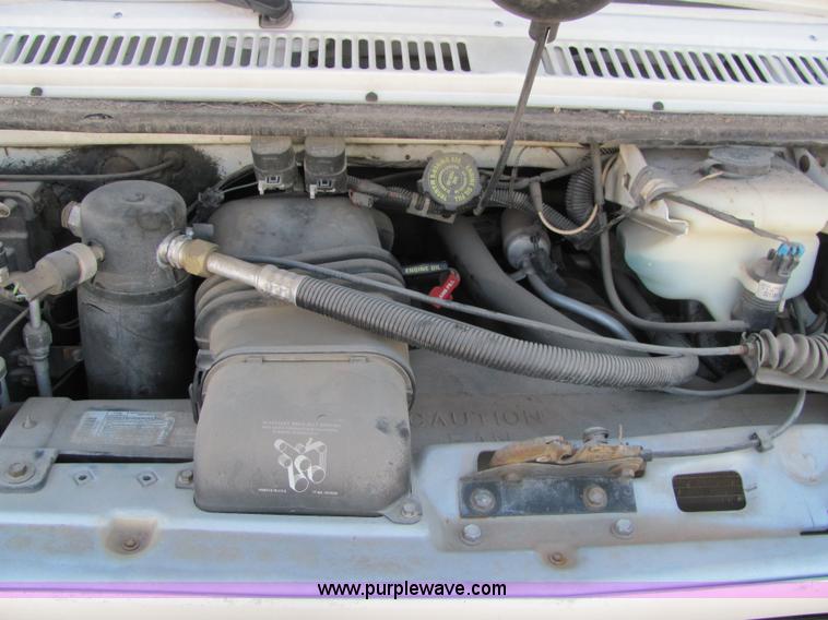 image for item 6188 1994 Chevrolet G30 Montego motor home