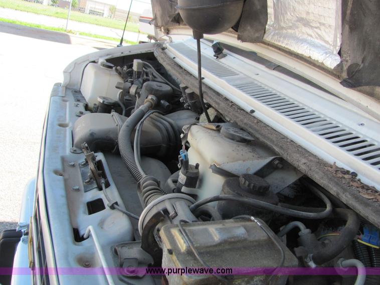 image for item 6188 1994 Chevrolet G30 Montego motor home