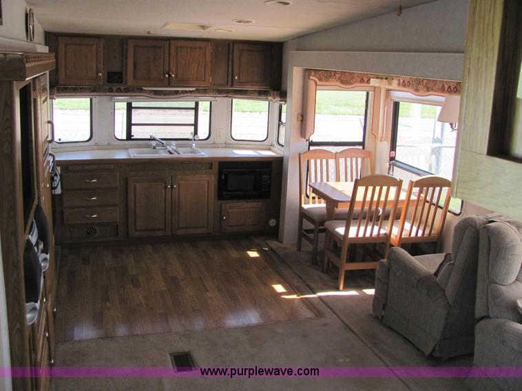 image for item 6189 2000 Hitch Hiker fifth wheel camper