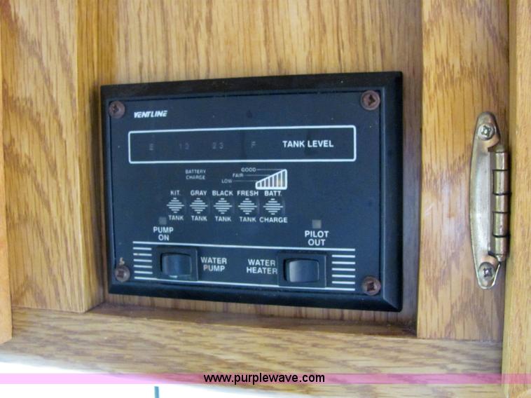 image for item 6189 2000 Hitch Hiker fifth wheel camper