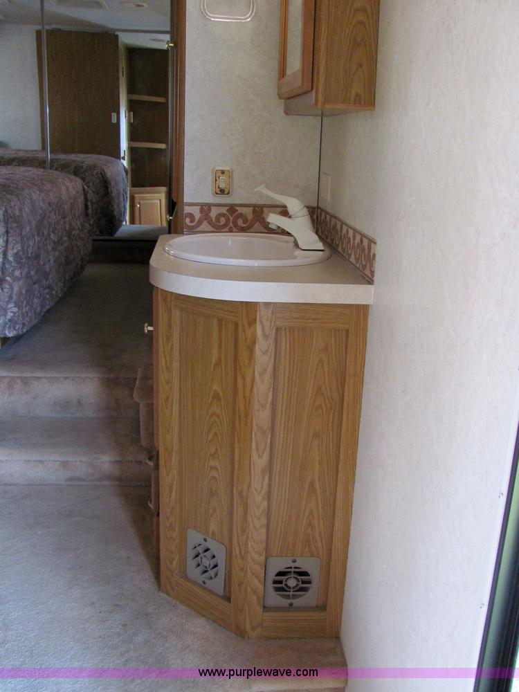 image for item 6189 2000 Hitch Hiker fifth wheel camper