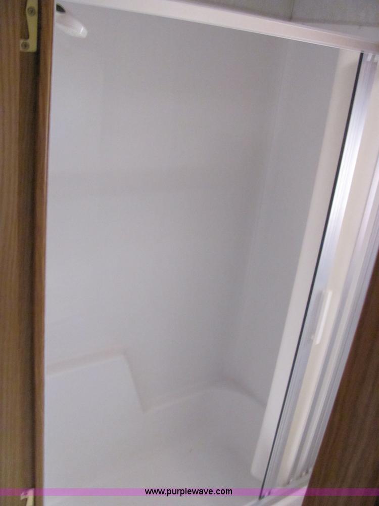 image for item 6189 2000 Hitch Hiker fifth wheel camper