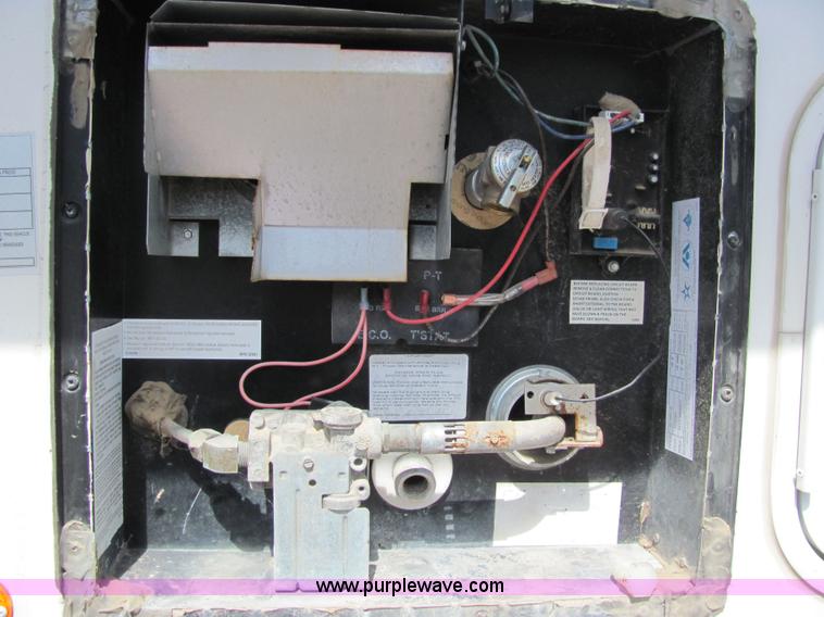 image for item 6189 2000 Hitch Hiker fifth wheel camper