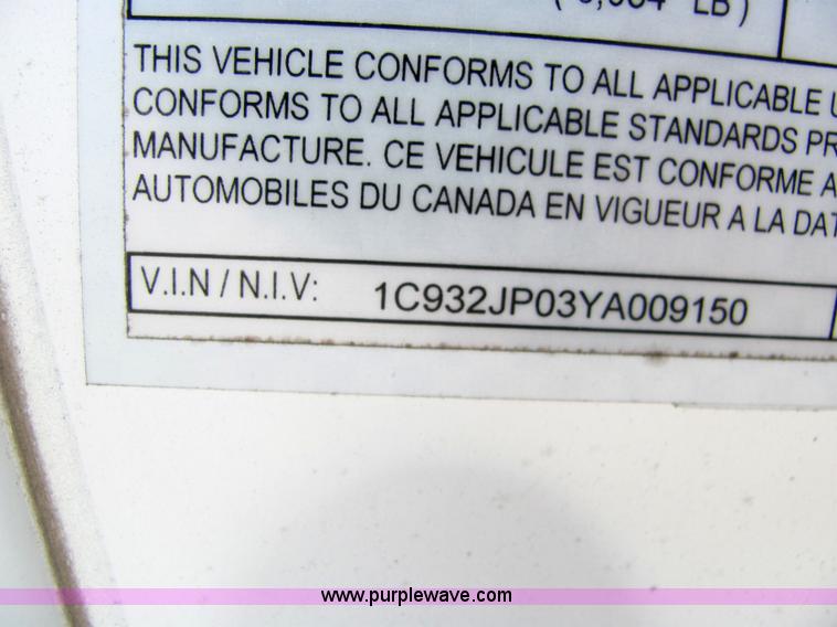 image for item 6189 2000 Hitch Hiker fifth wheel camper