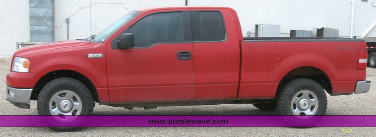 image for item 6817 2004 Ford F150 pickup truck