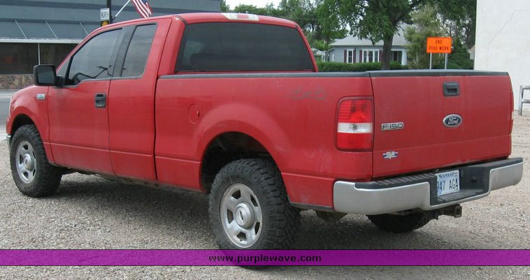 image for item 6817 2004 Ford F150 pickup truck