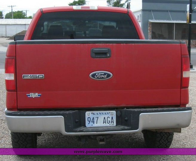 image for item 6817 2004 Ford F150 pickup truck