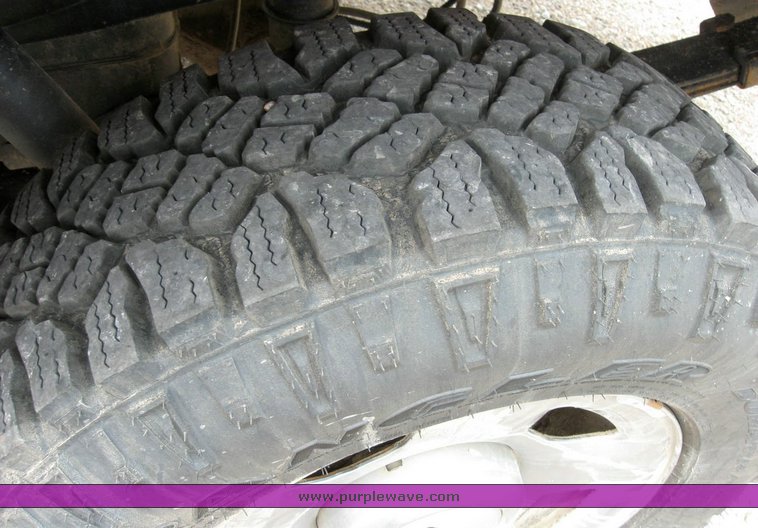 image for item 6817 2004 Ford F150 pickup truck