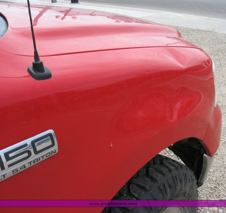 image for item 6817 2004 Ford F150 pickup truck