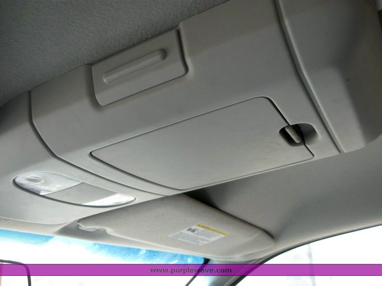 image for item 6817 2004 Ford F150 pickup truck