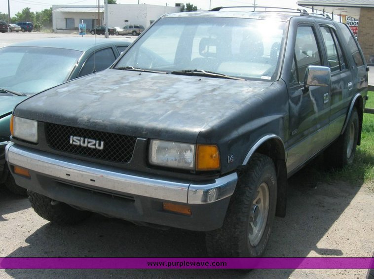 image for item 6835 1992 Isuzu Rodeo