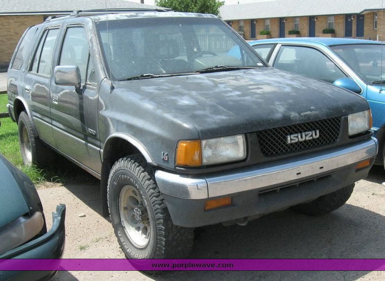 image for item 6835 1992 Isuzu Rodeo