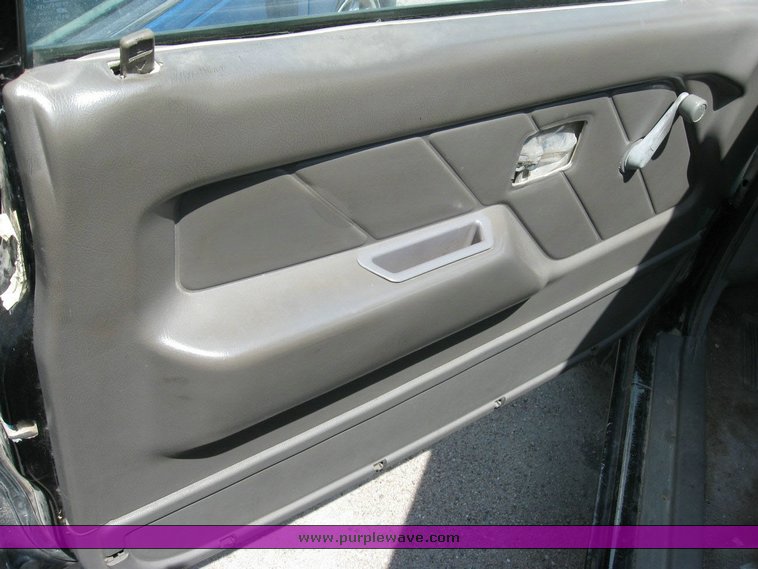 image for item 6835 1992 Isuzu Rodeo