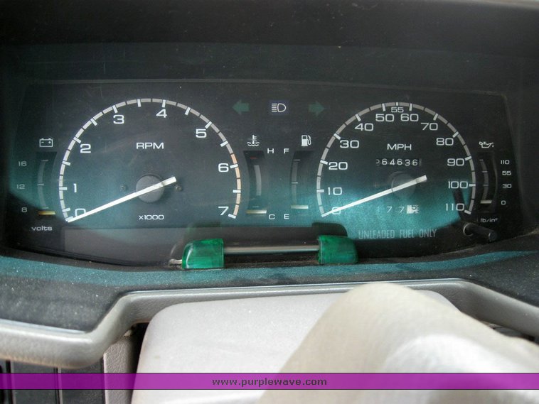 image for item 6835 1992 Isuzu Rodeo