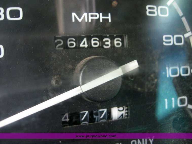 image for item 6835 1992 Isuzu Rodeo