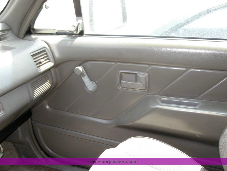 image for item 6835 1992 Isuzu Rodeo