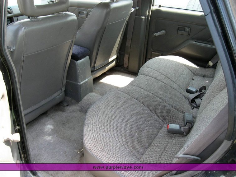 image for item 6835 1992 Isuzu Rodeo