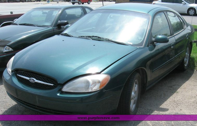 image for item 6838 2000 Ford Taurus SES