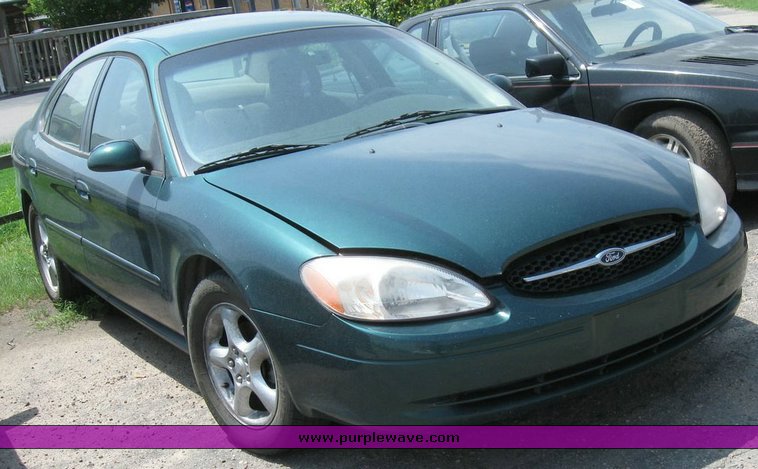 image for item 6838 2000 Ford Taurus SES