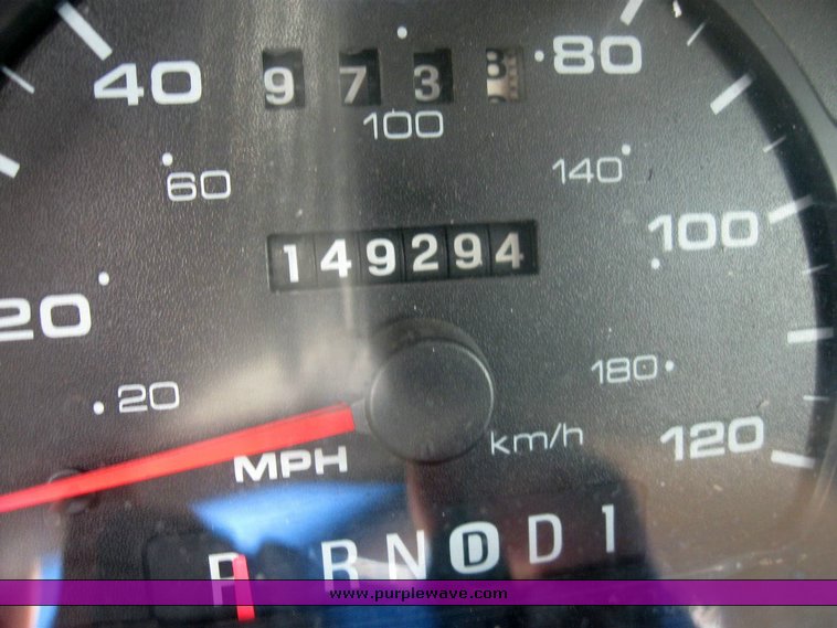 image for item 6838 2000 Ford Taurus SES