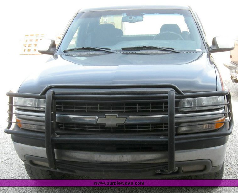 image for item 6840 2000 Chevrolet K1500 Silverado pickup truck