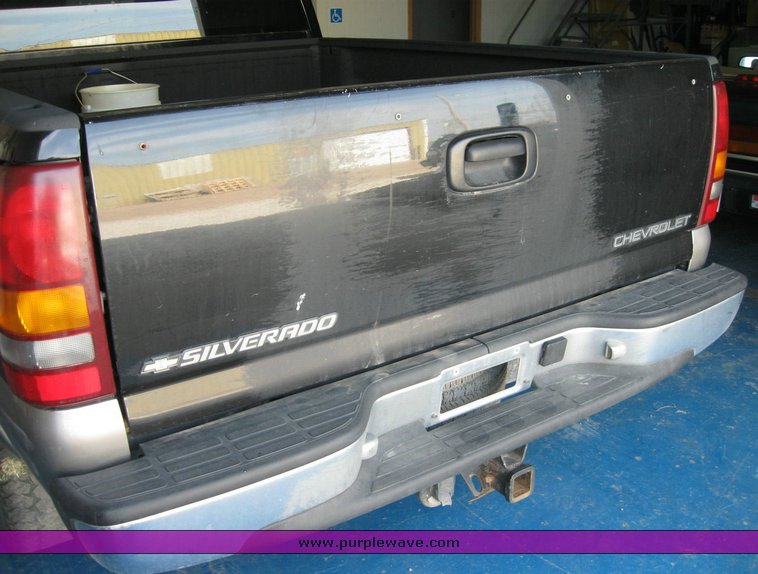 image for item 6840 2000 Chevrolet K1500 Silverado pickup truck