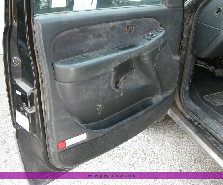 image for item 6840 2000 Chevrolet K1500 Silverado pickup truck