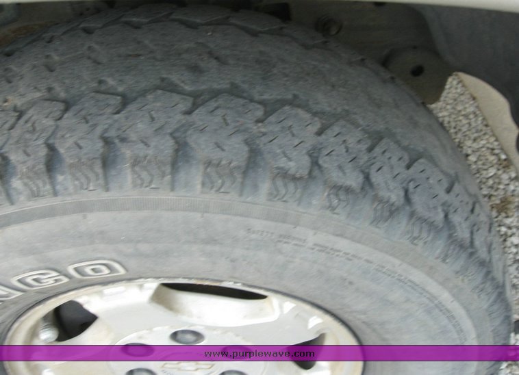 image for item 6840 2000 Chevrolet K1500 Silverado pickup truck