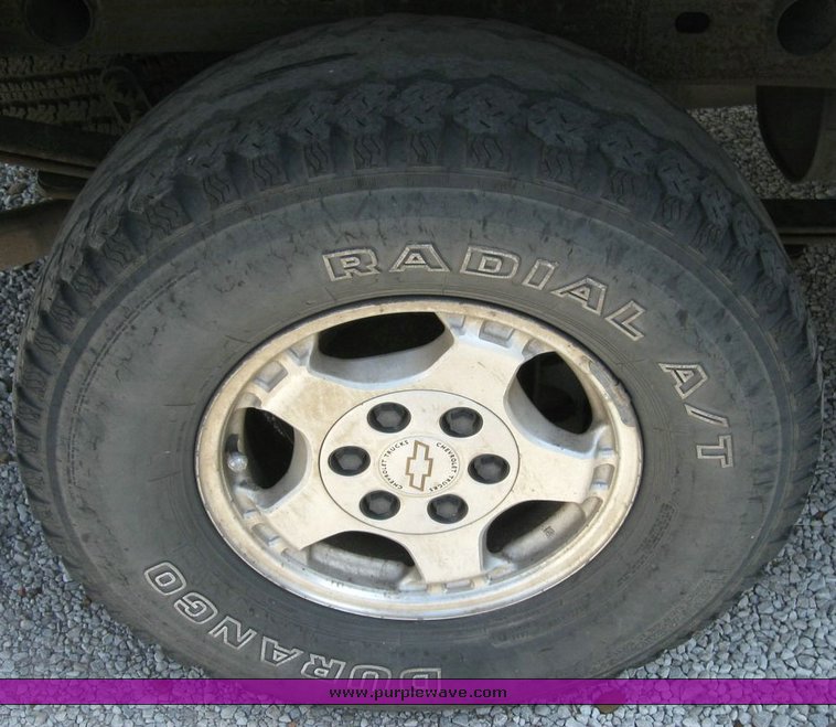 image for item 6840 2000 Chevrolet K1500 Silverado pickup truck