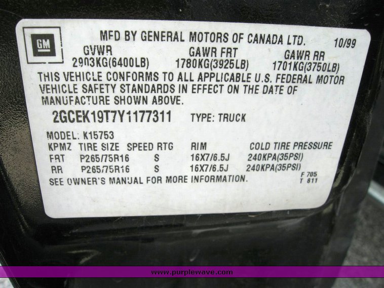 image for item 6840 2000 Chevrolet K1500 Silverado pickup truck