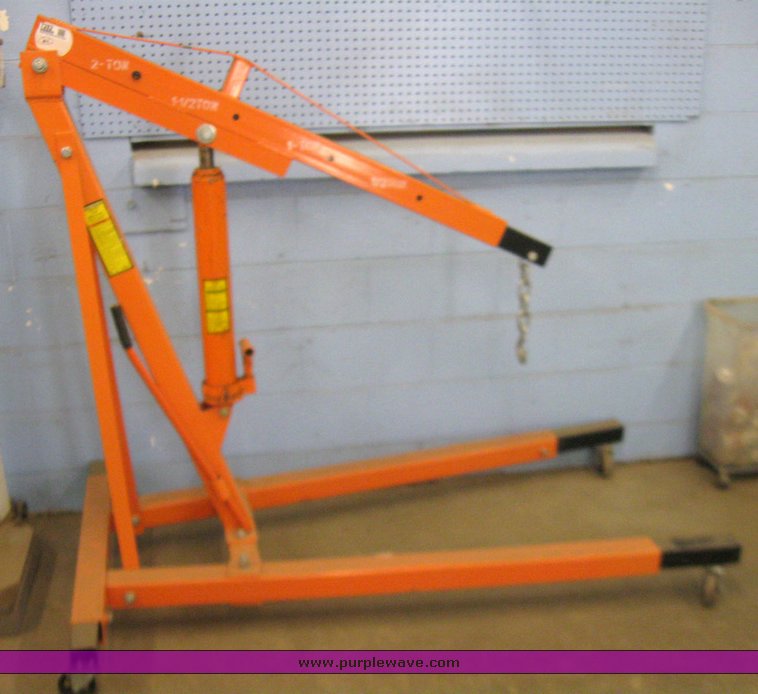 image for item 7282 Central Hydraulics shop crane