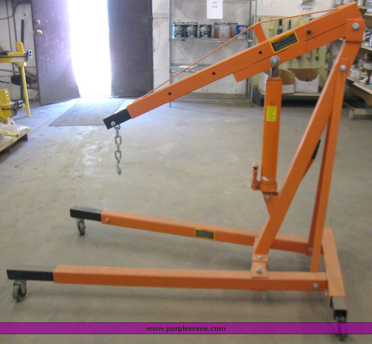 image for item 7282 Central Hydraulics shop crane