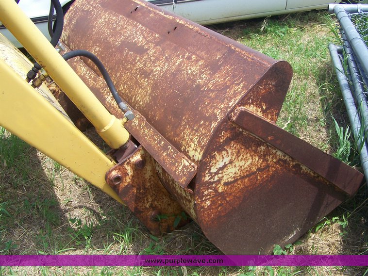 image for item 8513 Ford tractor with Ford loader