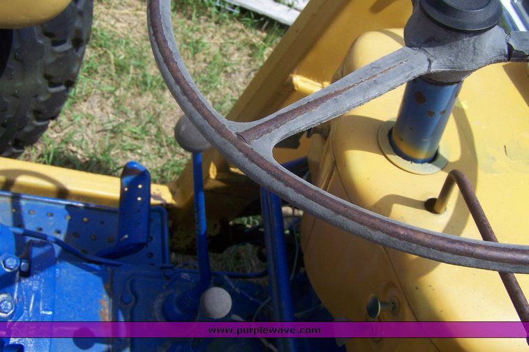 image for item 8513 Ford tractor with Ford loader