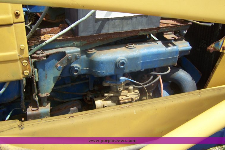 image for item 8513 Ford tractor with Ford loader