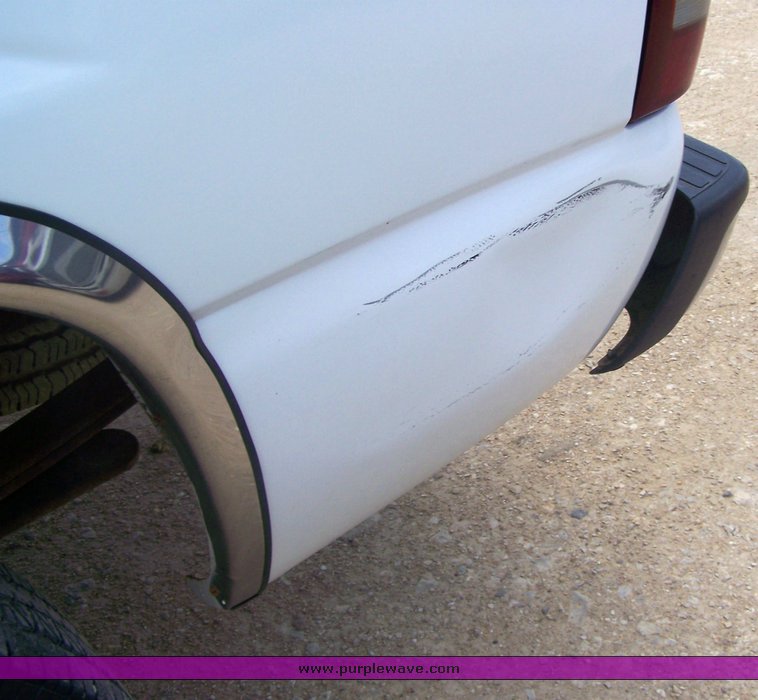 image for item 8516 2000 Chevrolet 2500 pickup truck