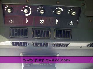 image for item 1006 1976 John Deere 4630 tractor