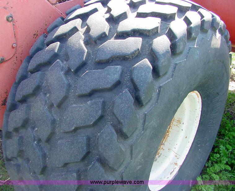 image for item 1011 Hesston 6650 swather