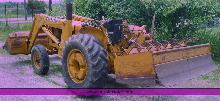 image for item 1801 1981 John Deere 302A tractor with loader