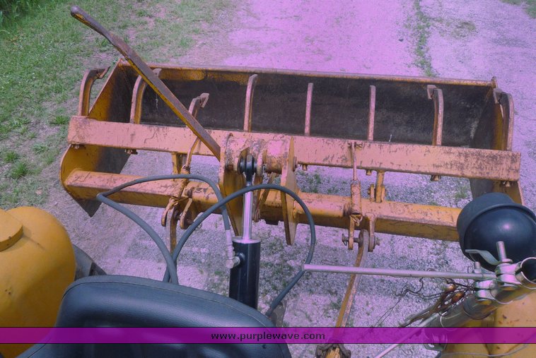 image for item 1801 1981 John Deere 302A tractor with loader