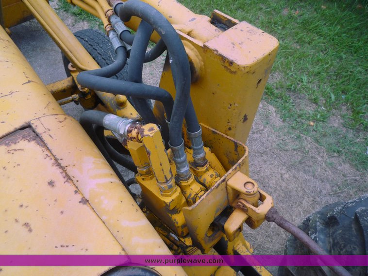 image for item 1801 1981 John Deere 302A tractor with loader