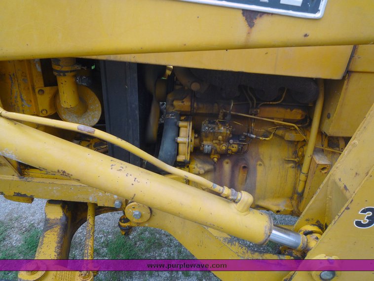 image for item 1801 1981 John Deere 302A tractor with loader