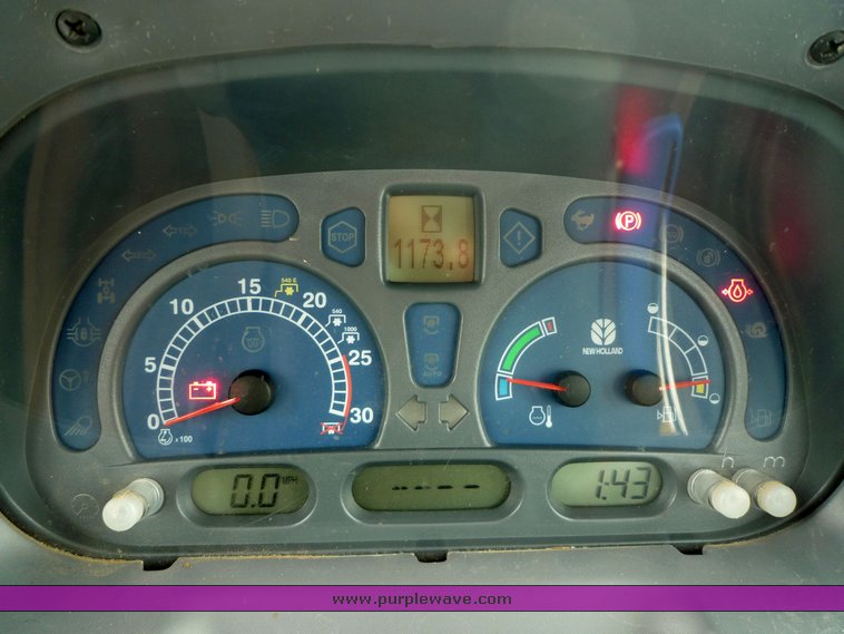 image for item 1802 2007 New Holland TL90A tractor