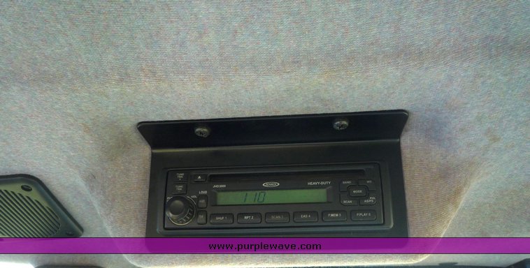 image for item 1802 2007 New Holland TL90A tractor