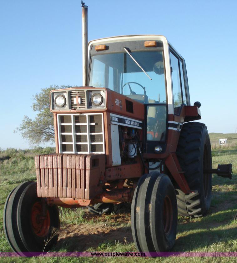 image for item 1900 1980 International 1486 tractor